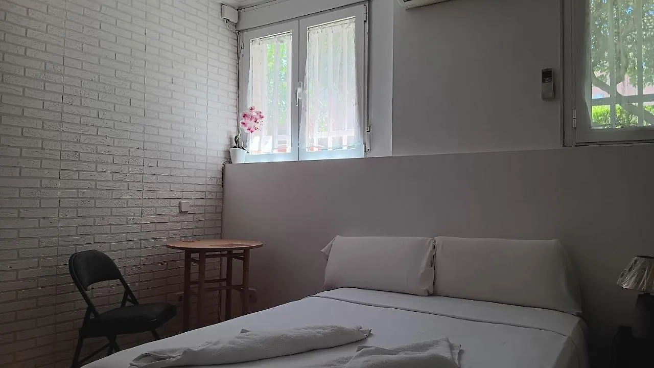 招待所 El Colmenar Habitaciones 马德里
