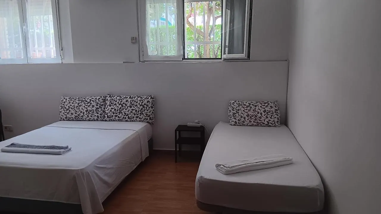 招待所 El Colmenar Habitaciones 马德里